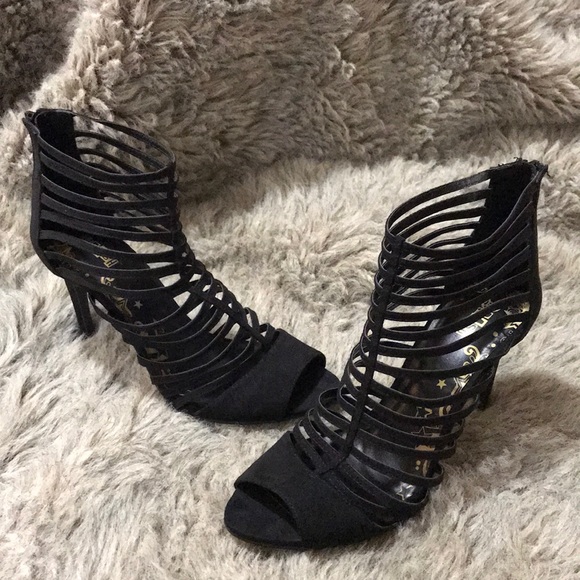 Brash Shoes - Black Strappy High Heels(A7)
